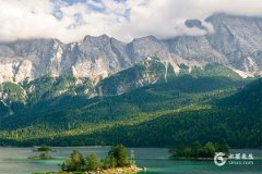 蛇年本命年佩戴什么化太岁？生肖蛇的转运秘诀