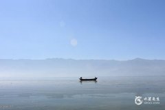 2025年蛇寶寶下午4點多出生：性格運勢與出生月影響